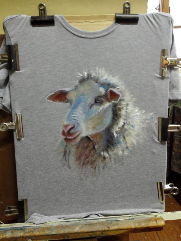 T'shirt & sheep